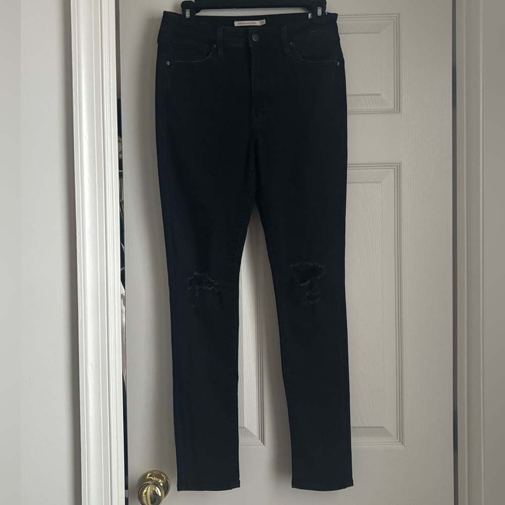 Levi’s 721 High Rise Skinny Jeans